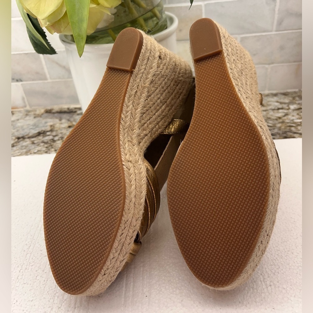 Söfft Antique Gold Wedge Sandals NEW Size 7 1/2 - Picture 5 of 6